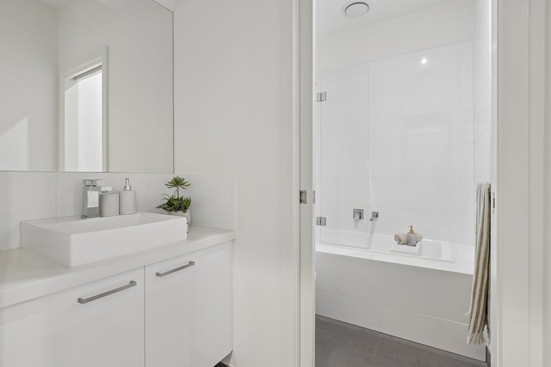 Photo - 5/30-32 Lyonsville Avenue, Preston VIC 3072 - Image 14