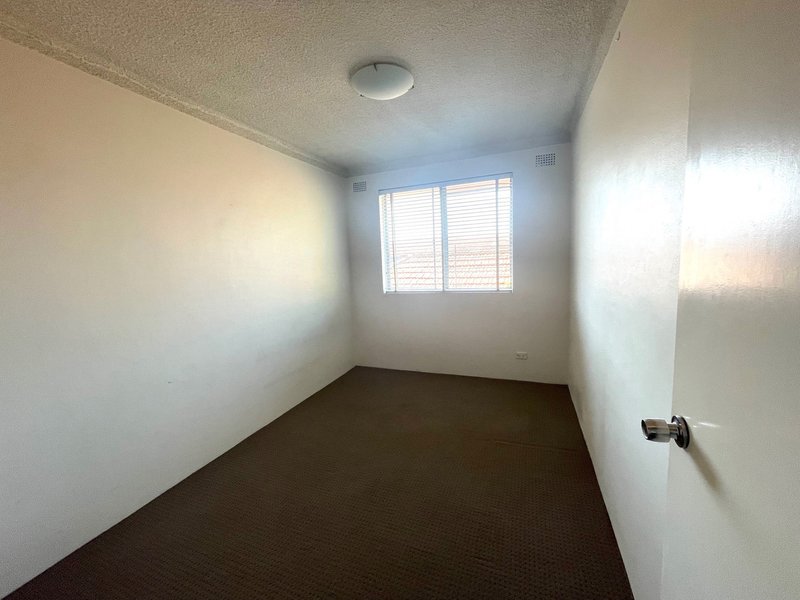 Photo - 5/30 Arthur Street, Punchbowl NSW 2196 - Image 4