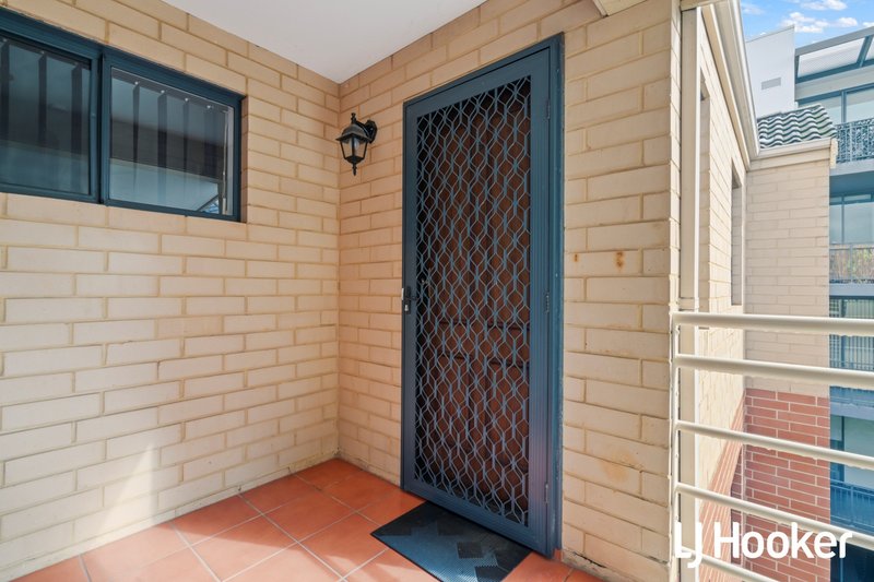 Photo - 5/30 Bronte Street, East Perth WA 6004 - Image 3