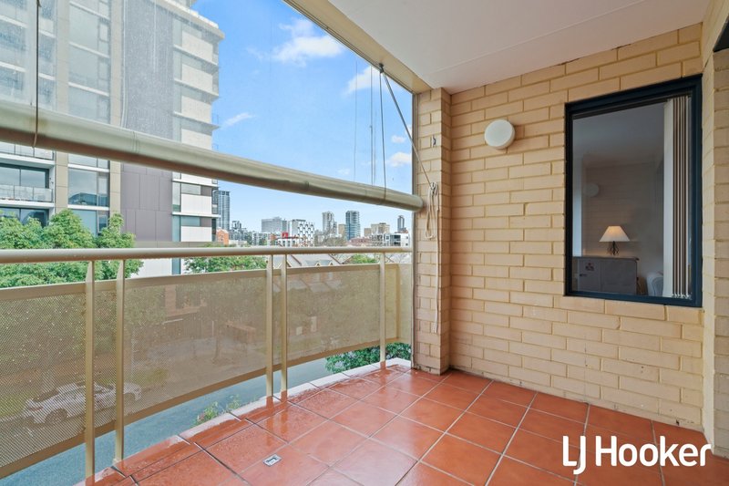 Photo - 5/30 Bronte Street, East Perth WA 6004 - Image 10