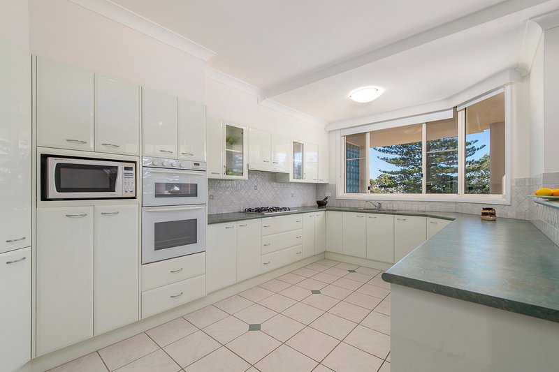 Photo - 5/30 Burrawan Street, Port Macquarie NSW 2444 - Image 2