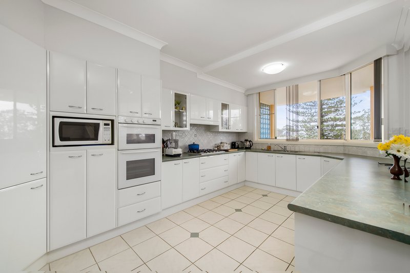 Photo - 5/30 Burrawan Street, Port Macquarie NSW 2444 - Image 3