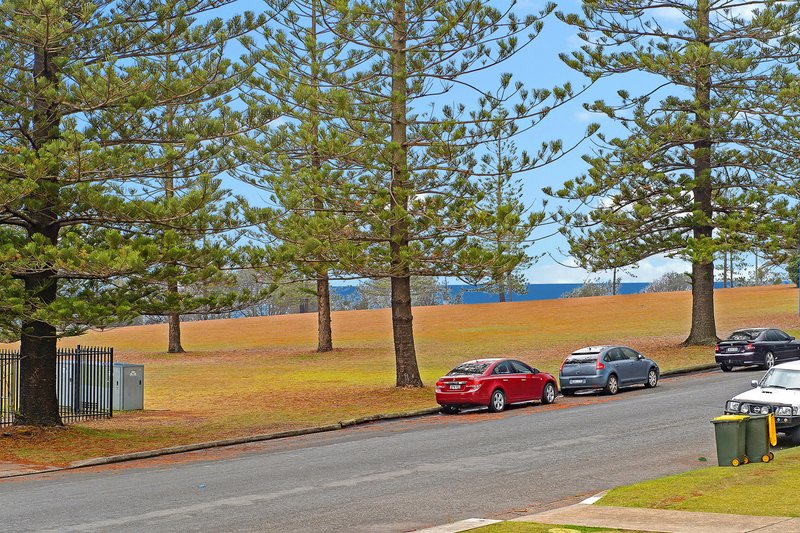 Photo - 5/30 Burrawan Street, Port Macquarie NSW 2444 - Image 7