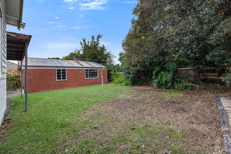 Photo - 530 High Street Road, Mount Waverley VIC 3149 - Image 11