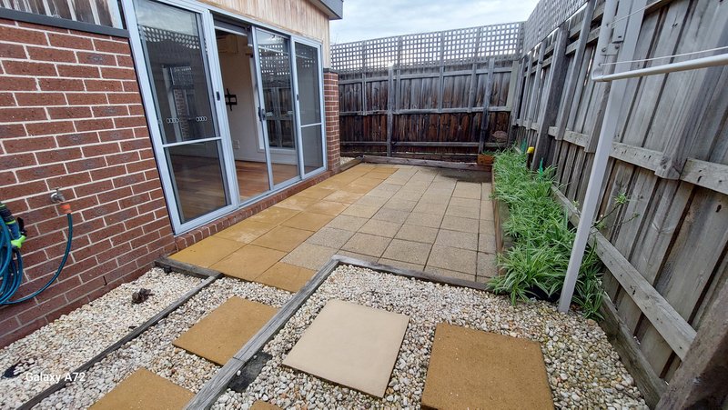 Photo - 5/30 Irvine Crescent, Brunswick West VIC 3055 - Image 9