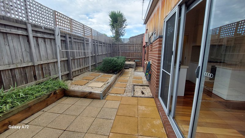 Photo - 5/30 Irvine Crescent, Brunswick West VIC 3055 - Image 10