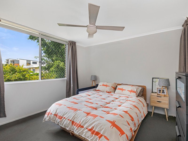 Photo - 5/30 Walter Street, Holland Park West QLD 4121 - Image 7