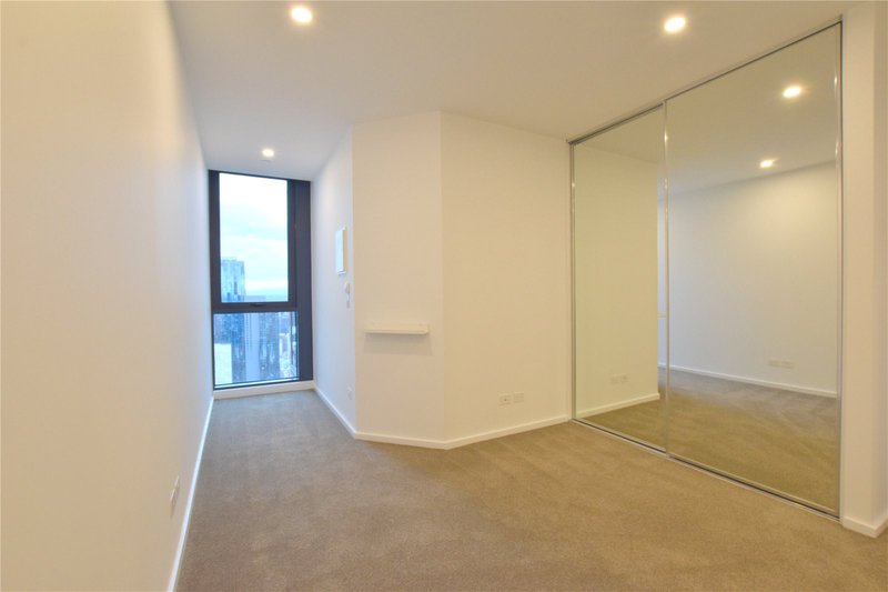 Photo - 5303/560 Lonsdale Street, Melbourne VIC 3000 - Image 4