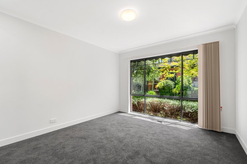 Photo - 5/305 Canterbury Road, Forest Hill VIC 3131 - Image 5