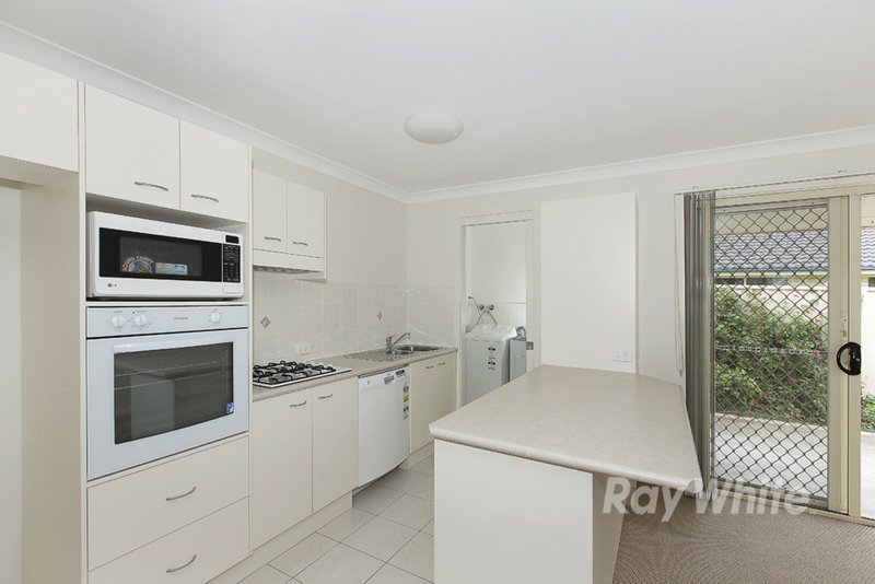 Photo - 5/305 Main Road, Fennell Bay NSW 2283 - Image 2