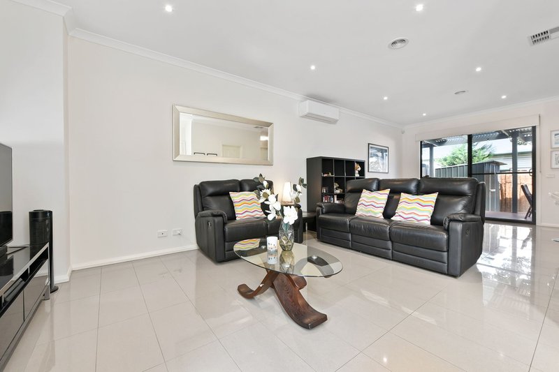 Photo - 5/31-33 Olympic Avenue, Springvale South VIC 3172 - Image 3