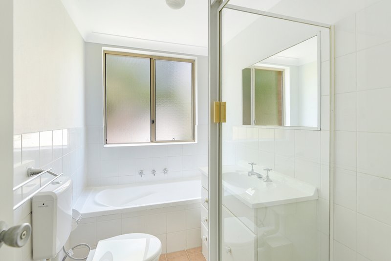 Photo - 5/31 Central Coast Highway, West Gosford NSW 2250 - Image 2