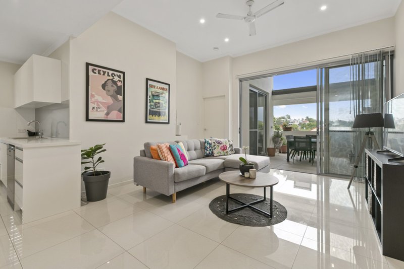 Photo - 5/31 Palmer Street, Greenslopes QLD 4120 - Image 2