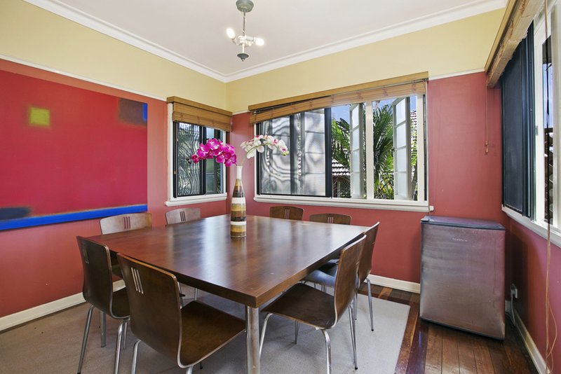 Photo - 531 Tingal Road, Wynnum QLD 4178 - Image 7