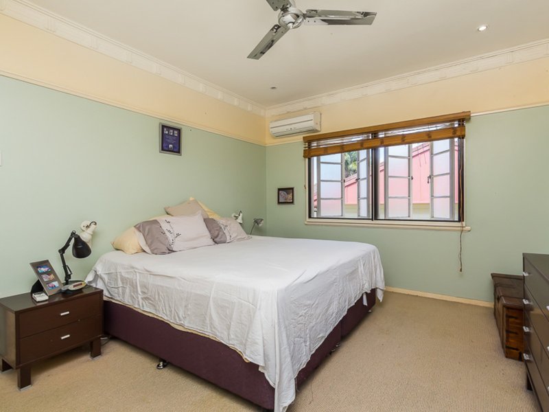 Photo - 531 Tingal Road, Wynnum QLD 4178 - Image 15