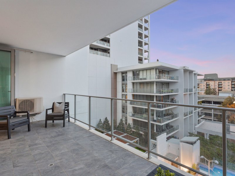 Photo - 53/149-151 Adelaide Terrace, East Perth WA 6004 - Image 7