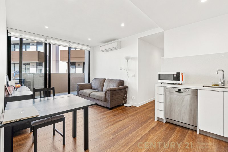 Photo - 531/70 Batesford Rd , Chadstone VIC 3148 - Image 3