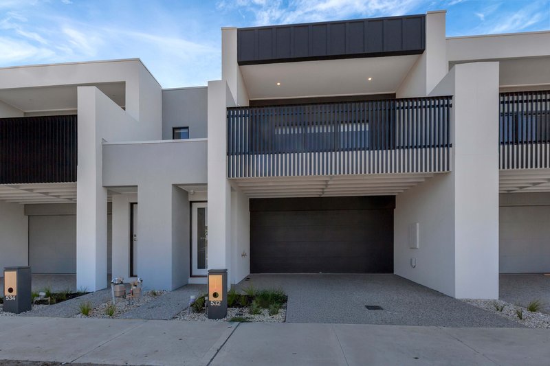 Photo - 532 Brookfield Boulevard, Mickleham VIC 3064 - Image 1