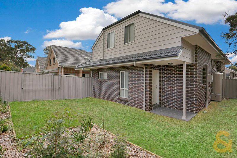 Photo - 5/32 Canberra Street, Oxley Park NSW 2760 - Image 2