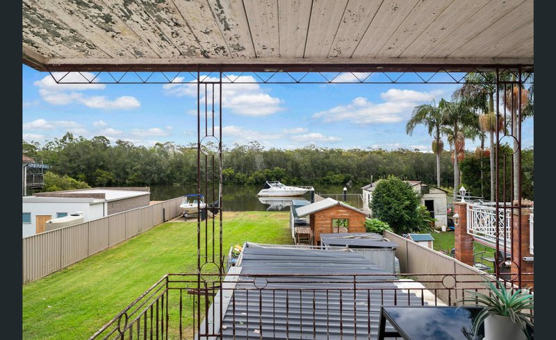 Photo - 532 Henry Lawson Drive, East Hills NSW 2213 - Image 11