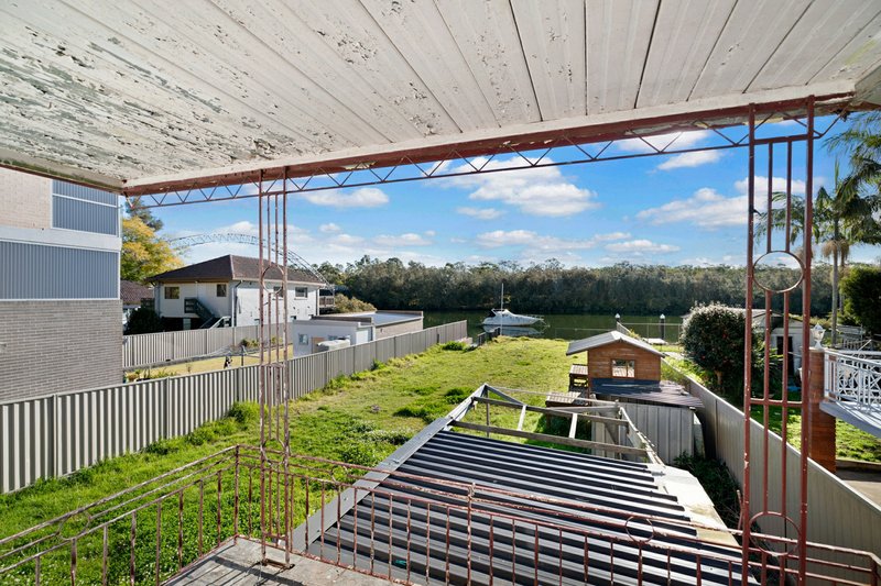 Photo - 532 Henry Lawson Drive, East Hills NSW 2213 - Image 9