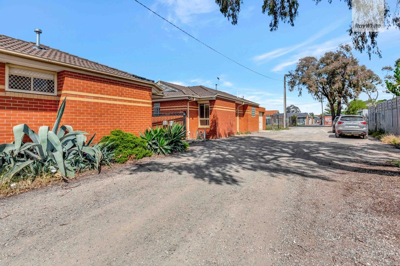 Photo - 5/320 Bell Street, Coburg VIC 3058 - Image 11