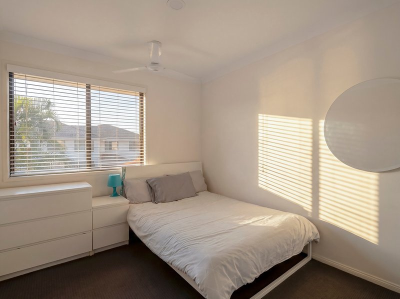 Photo - 5/323 Christine Avenue, Varsity Lakes QLD 4227 - Image 14