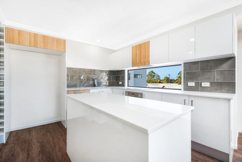 Photo - 5/325-329 Bradman Avenue, Maroochydore QLD 4558 - Image 10