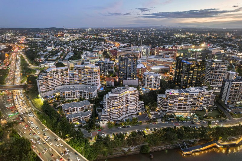 Photo - 53/26 Lower River Terrace, South Brisbane QLD 4101 - Image 21