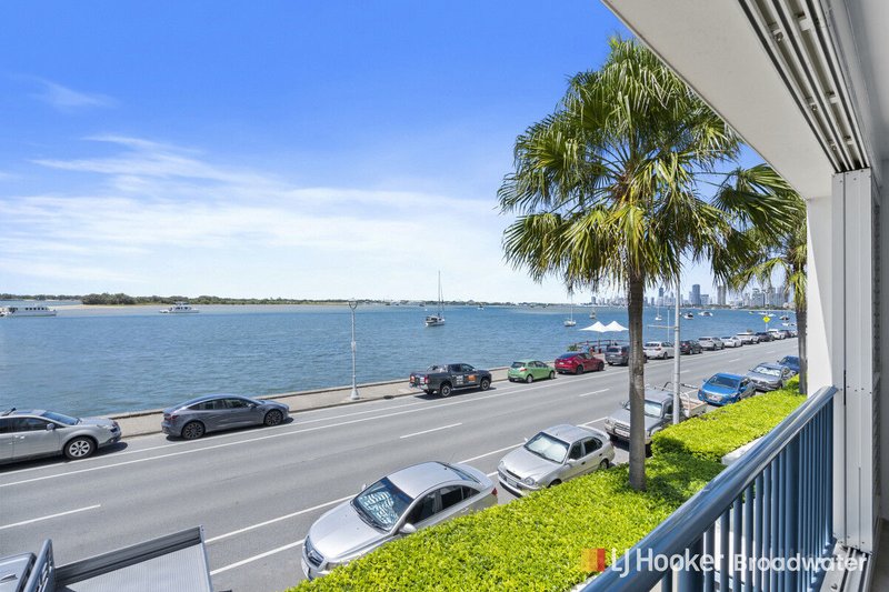 Photo - 5/326 Marine Parade, Labrador QLD 4215 - Image 9