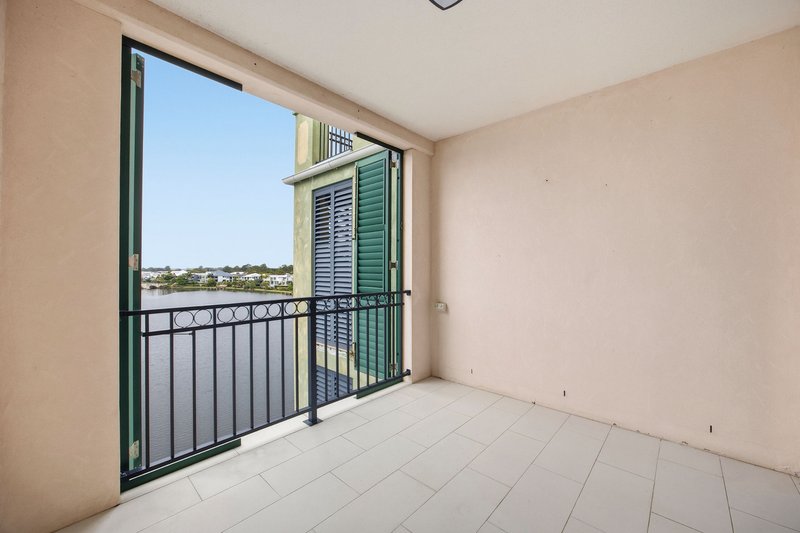 Photo - 53/3030 The Boulevarde , Carrara QLD 4211 - Image 7