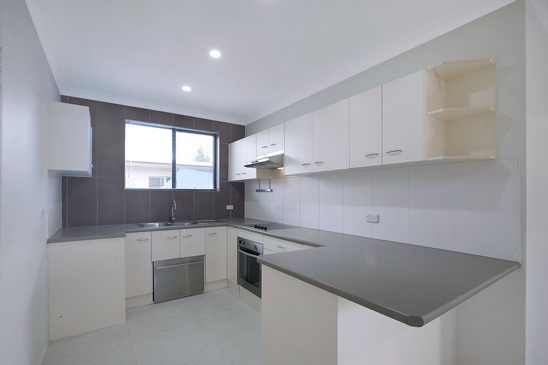 Photo - 5/34 Miles Street, Clayfield QLD 4011 - Image 2