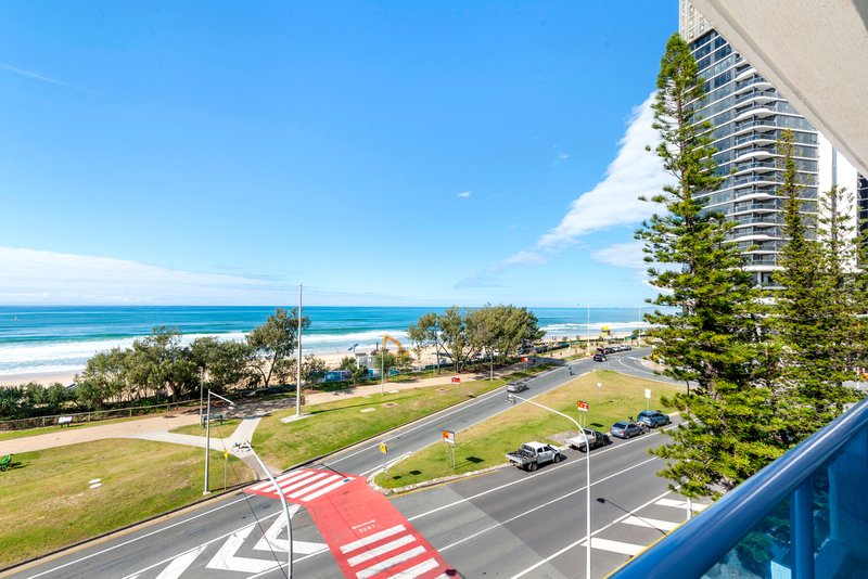 Photo - 5/3456 Main Beach Parade, Surfers Paradise QLD 4217 - Image 3