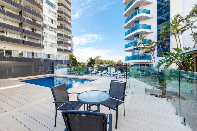Photo - 5/3456 Main Beach Parade, Surfers Paradise QLD 4217 - Image 15