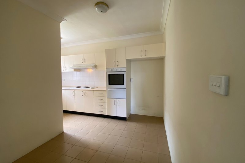 Photo - 5/35-37 Manchester Street, Merrylands NSW 2160 - Image 3