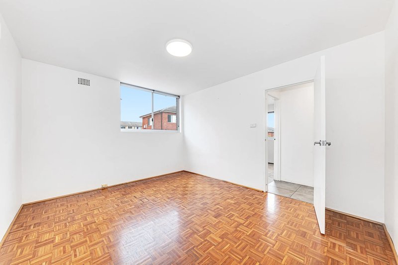 Photo - 5/35 Brittain Crescent, Hillsdale NSW 2036 - Image 4