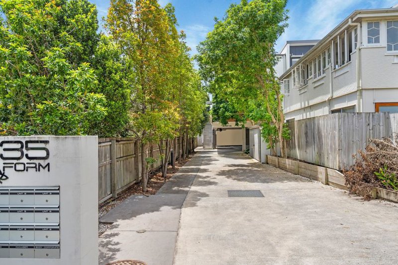 Photo - 5/35 Crown Street, Holland Park West QLD 4121 - Image 9