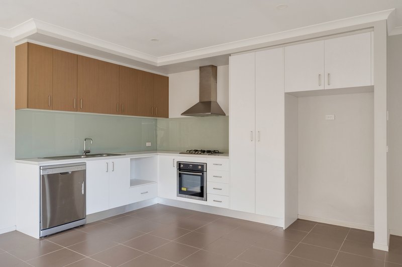 Photo - 535 Mandalay Circuit, Beveridge VIC 3753 - Image 6