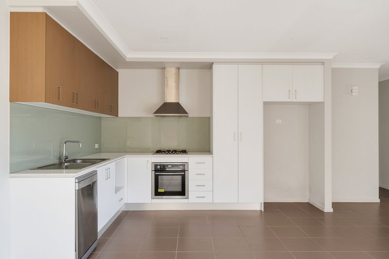 Photo - 535 Mandalay Circuit, Beveridge VIC 3753 - Image 8