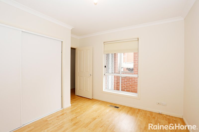 Photo - 5/35 Rokewood Crescent, Meadow Heights VIC 3048 - Image 8