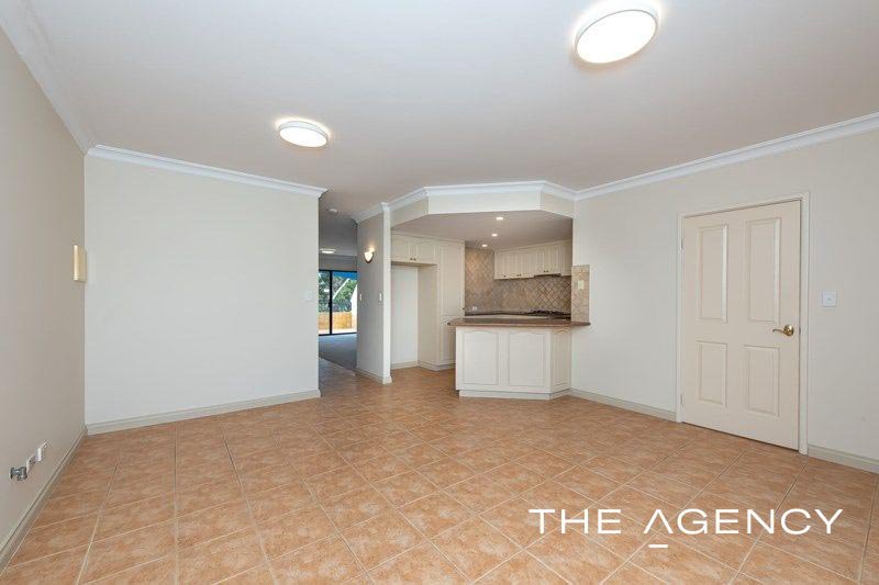 Photo - 5/35 Waterston Gardens, Hillarys WA 6025 - Image 7