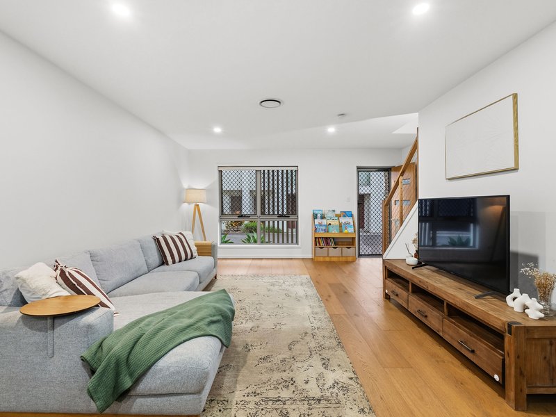 Photo - 53/55 Francis Avenue, Rochedale QLD 4123 - Image 8