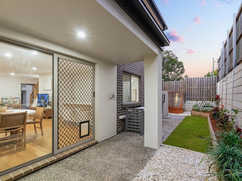 Photo - 53/55 Francis Avenue, Rochedale QLD 4123 - Image 10