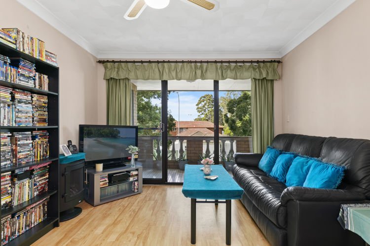 Photo - 5/36-38 Treves Street, Merrylands NSW 2160 - Image 4