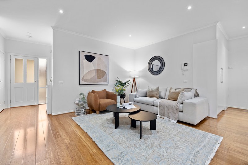 Photo - 5/36 Kathryn Road, Knoxfield VIC 3180 - Image 3