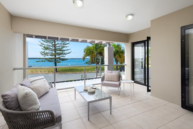 Photo - 5/36 Oatland Esplanade, Runaway Bay QLD 4216 - Image 5