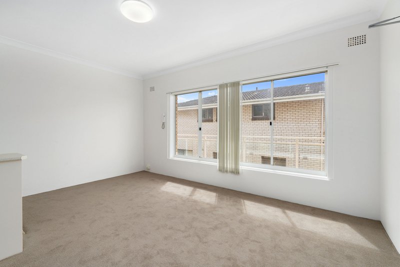 Photo - 5/36 Seaview Street, Cronulla NSW 2230 - Image 2