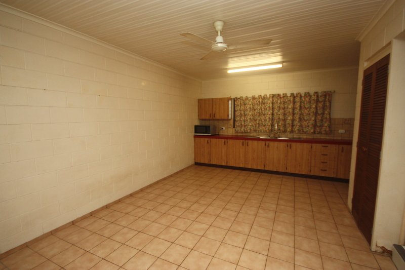 Photo - 5/37-39 Chippendale Street, Ayr QLD 4807 - Image 3