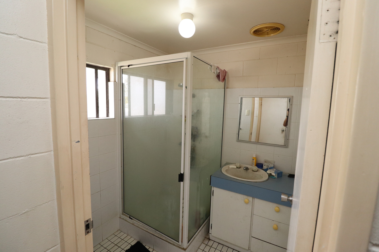 3-bedroom unit at 5 37-39 Chippendale Street, Ayr QLD 4807, , Queensland