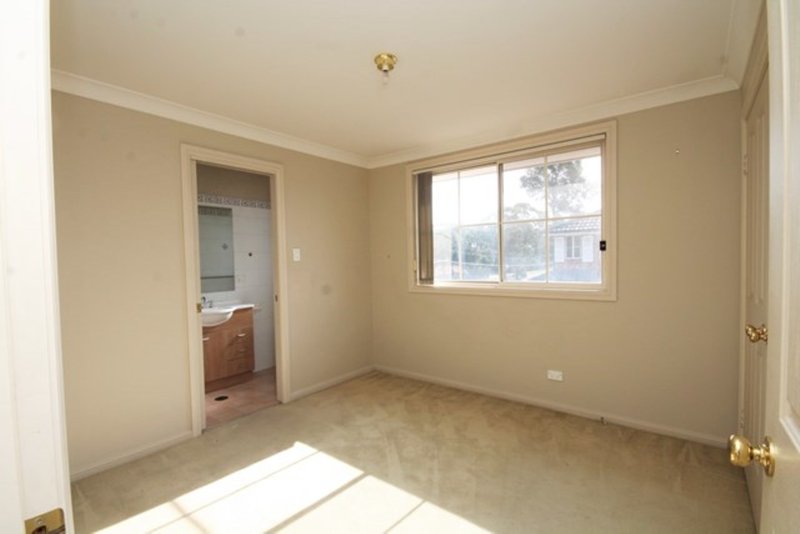 Photo - 5/37-39 Rosewood Ave , Prestons NSW 2170 - Image 5